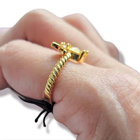 Queen Bee Citrine Cubic Zirconia 18K Gold Plated Silver Adjustable Ring - Picture 3 of 5